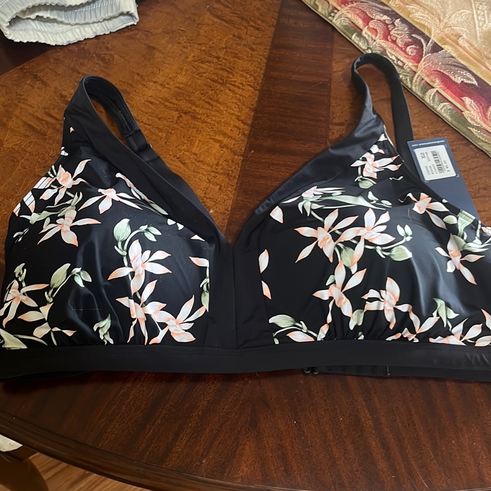 Bikini top size xl by eau de sea swimwear (originally $80)